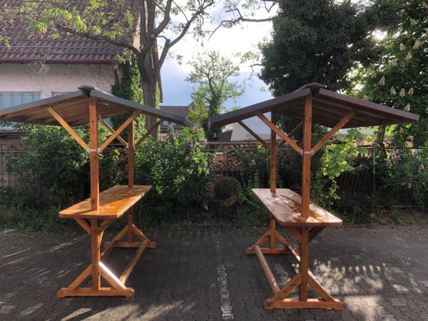Stehtisch mit Dach aus Holz mieten – Bild 2